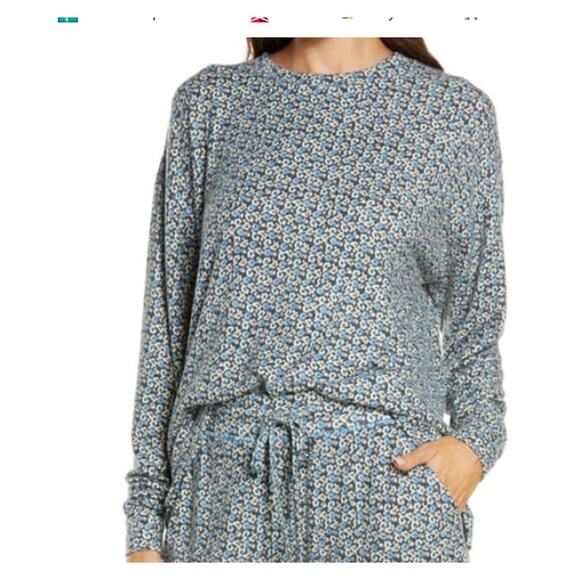 NEW Bp. Comfy Top In Blue Palace Peony Floral CASUAL LONG sleeve high low medium - Picture 1 of 1